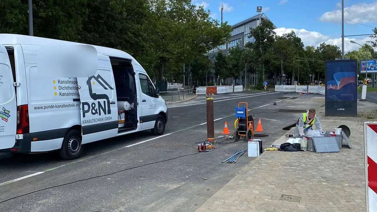 Partnerbetrieb bei der Sanierung einer Abwasserleitung, Einsatzbeispiel für Glauchau